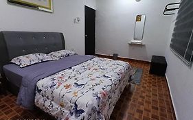 Homestay Fikrah Taman Marida Senawang Musleem Only